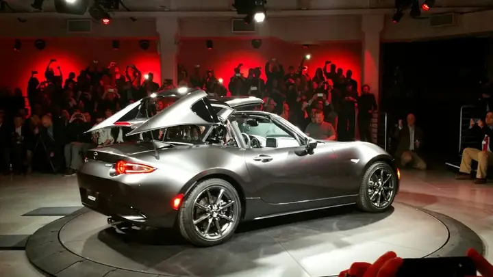 Video Đóng Mở Mui Mazda Mx-5: Hướng Dẫn Chi Tiết & Những Điều Cần Biết