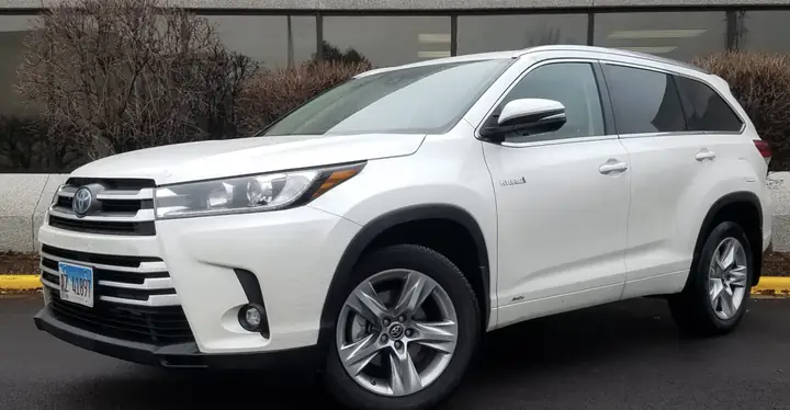 White Highlander Toyota: Sự Kết Hợp Hoàn Hảo Giữa Sang Trọng, Đẳng Cấp Và Độ Bền Vượt Trội White Highlander Toyota: Sự Kết Hợp Hoàn Hảo Giữa Sang Trọng, Đẳng Cấp Và Độ Bền Vượt Trội