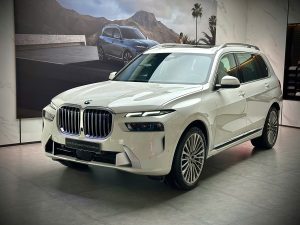 xe bmw 7 chỗ