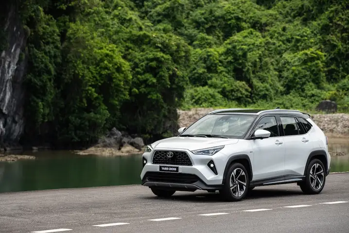 Xe Hybrid Toyota: Tổng Quan Và Những Điều Cần Biết Khi Chọn Mua