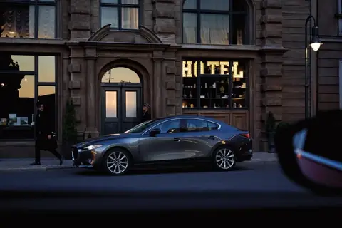 Xe Mazda 3 Có Tiết Kiệm Xăng Không: Đánh Giá Toàn Diện Và Lời Khuyên Hữu Ích