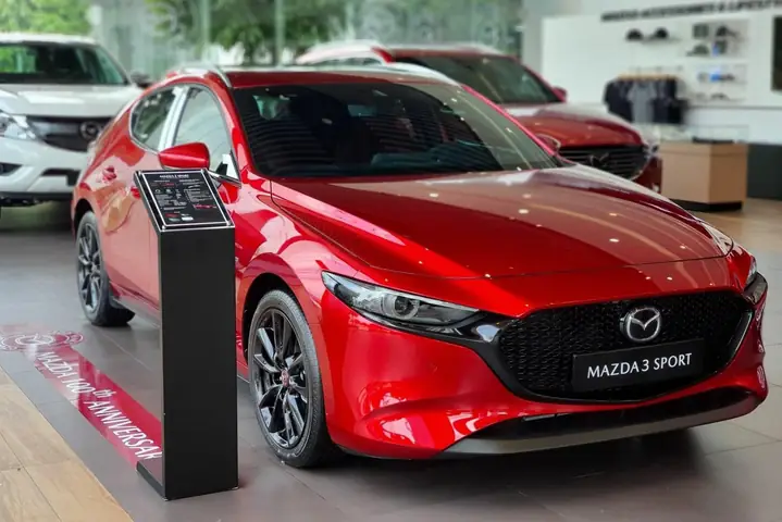 Mazda 3 Năm 2005 Màu Đỏ: Góc Nhìn Toàn Diện Cho Người Tìm Kiếm