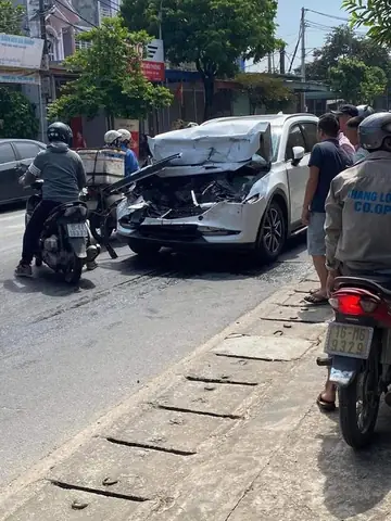 Xe Mazda Gặp Tai Nạn Ở Giao Thủy: Nguyên Nhân, Hậu Quả Và Cách Phòng Tránh