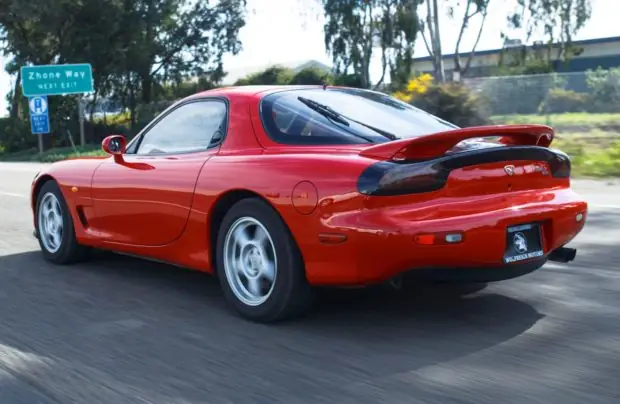Xe Mazda Rx-7 1.8 At: Thông Tin Giá Cả, Đánh Giá & Lịch Sử Mẫu Xe Huyền Thoại
