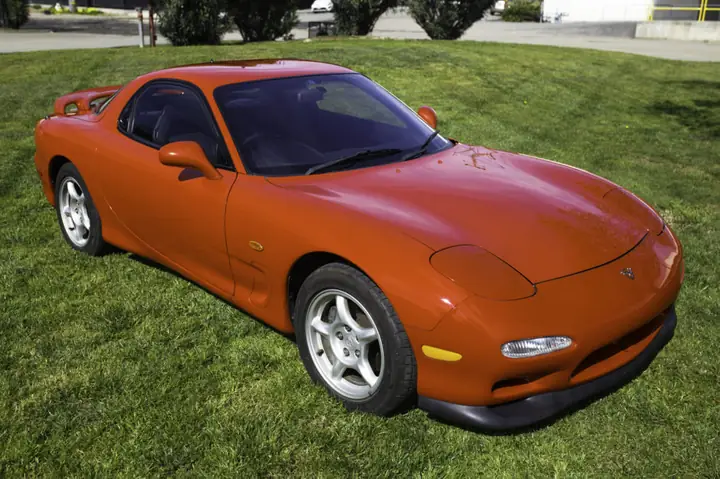 Xe Mazda Rx-7 1.8 At: Thông Tin Giá Cả, Đánh Giá & Lịch Sử Mẫu Xe Huyền Thoại