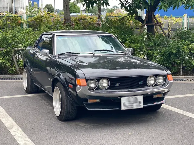 Xe Toyota Cổ: Hành Trình Ký Ức Và Đam Mê Của Những Người Yêu Xe Xe Toyota Cổ: Hành Trình Ký Ức Và Đam Mê Của Những Người Yêu Xe
