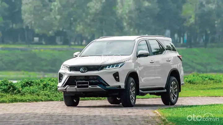 Xe Toyota Fortuner – Tổng Quan Chi Tiết Và Những Điểm Cần Biết Xe Toyota Fortuner – Tổng Quan Chi Tiết Và Những Điểm Cần Biết