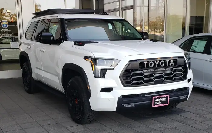 Toyota Sequoia: Khám Phá Đỉnh Cao Của Xe Suv Hạng Sang Và Độ Bền Vượt Trội Toyota Sequoia: Khám Phá Đỉnh Cao Của Xe Suv Hạng Sang Và Độ Bền Vượt Trội
