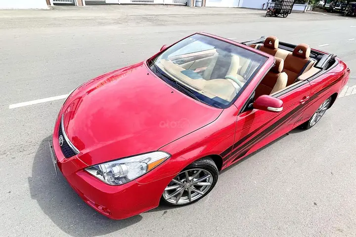 Xe Toyota Solara: Tổng Quan Chi Tiết Về Mẫu Sedan Hạng Trung Của Toyota