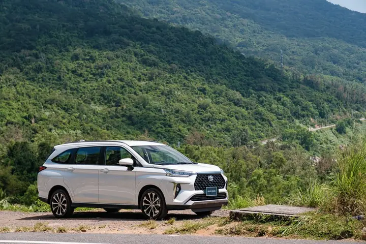 Xe Toyota Veloz: Tất Cả Những Điều Bạn Cần Biết Về Chiếc Xe Gia Đình Đa Dụng Xe Toyota Veloz: Tất Cả Những Điều Bạn Cần Biết Về Chiếc Xe Gia Đình Đa Dụng