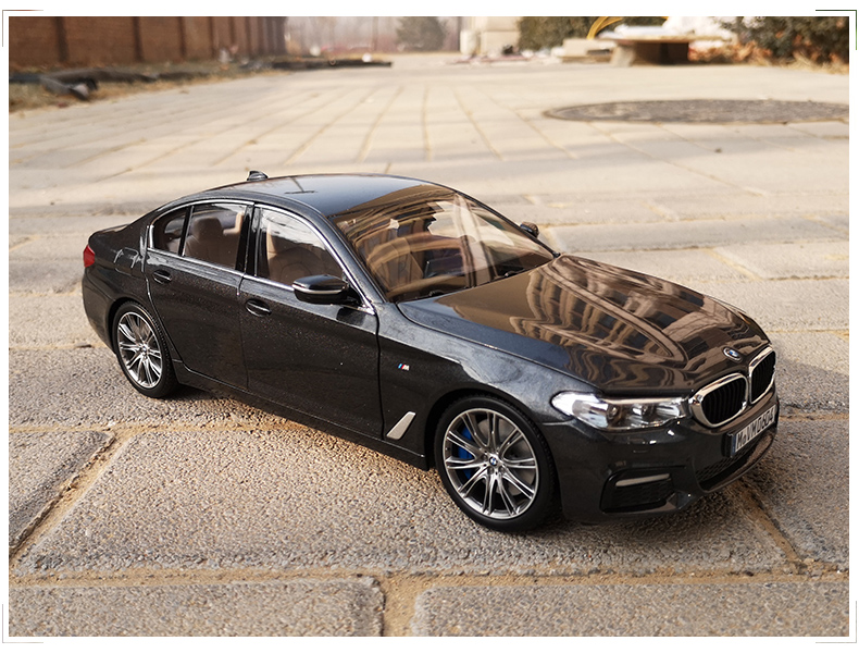 BMW 5 Series 1 18: Giải Mã Chi Tiết Về Dòng Xe Huyền Thoại Và Thông Số Kỹ Thuật 3 bmw 5 series 1 18 - Hình 3