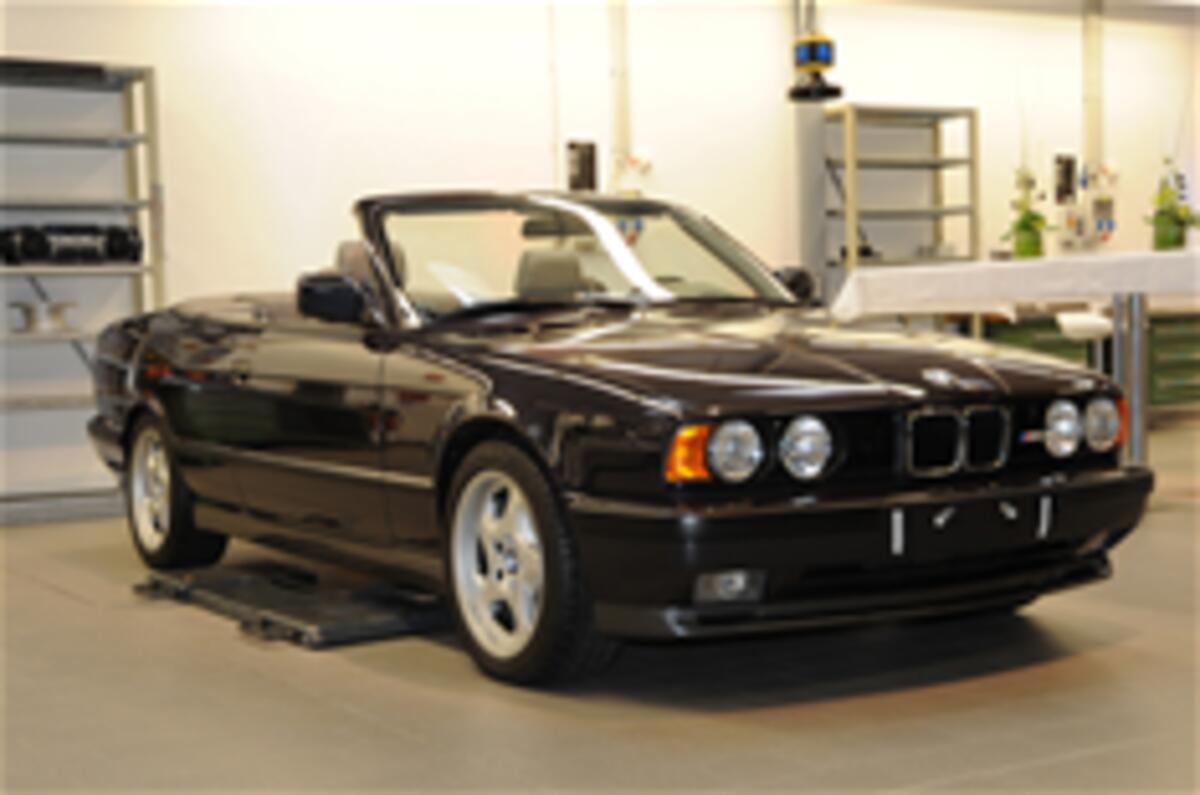 BMW 5 Series Convertible: Huyền Thoại Mui Trần Hạng Sang Định Nghĩa Phong Cách 1 bmw 5 series convertible - Hình 3
