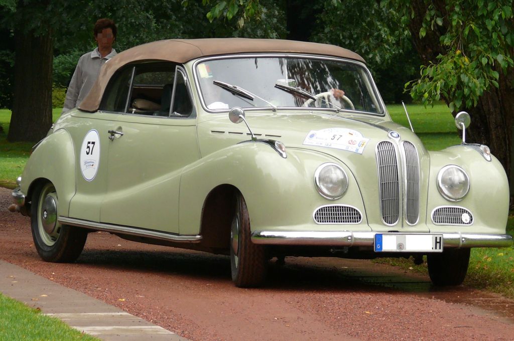 BMW 501a: Giải Mã Mã Số Bí Ẩn Trên Xe BMW – Từ Động Cơ Đến Trang Bị 1 bmw 501a - Hình 4