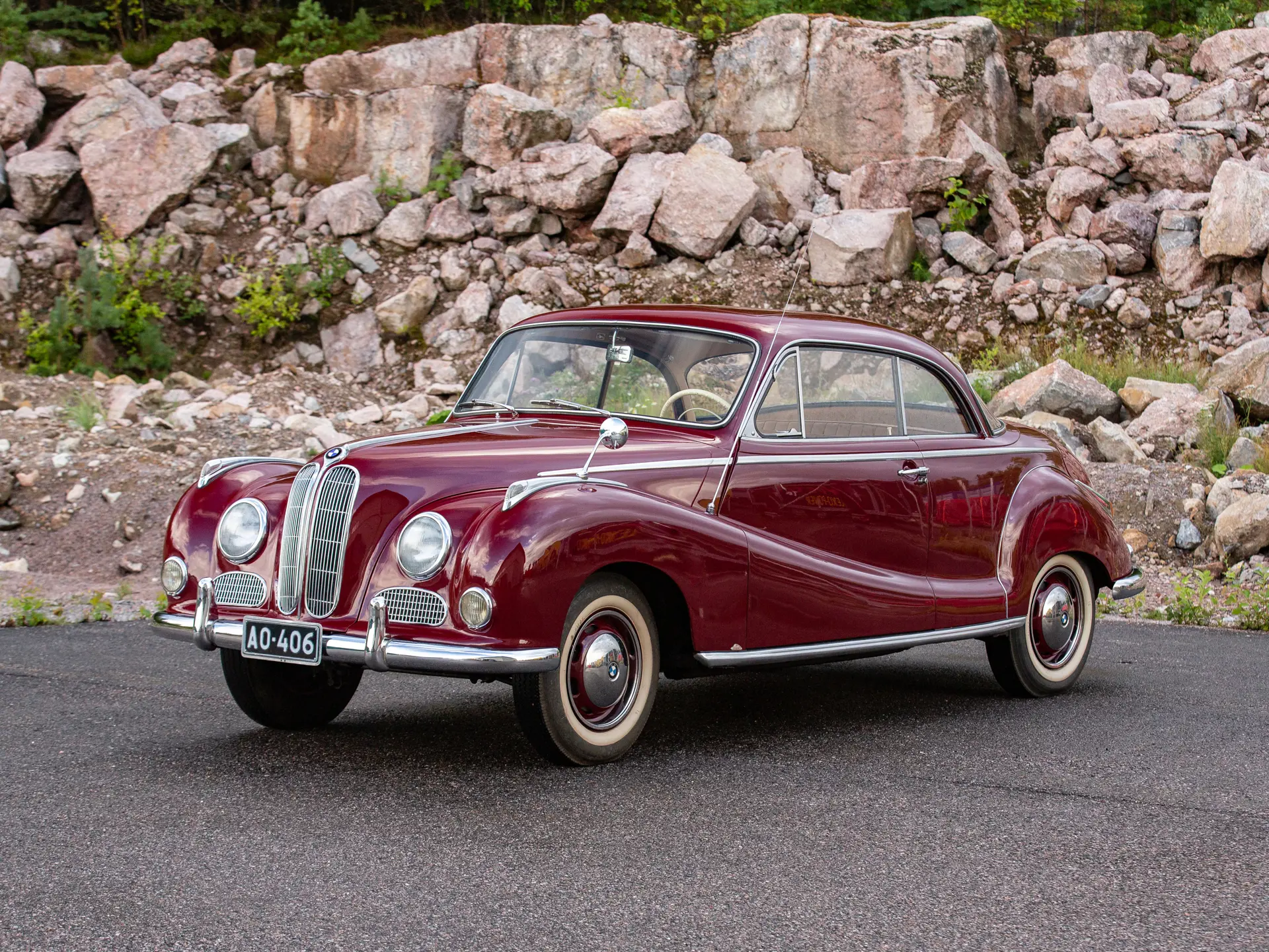 BMW 502: Huyền Thoại Xe Hơi Đẳng Cấp Những Năm 1950 Và Giá Trị Sưu Tầm 2 bmw 502 - Hình 4