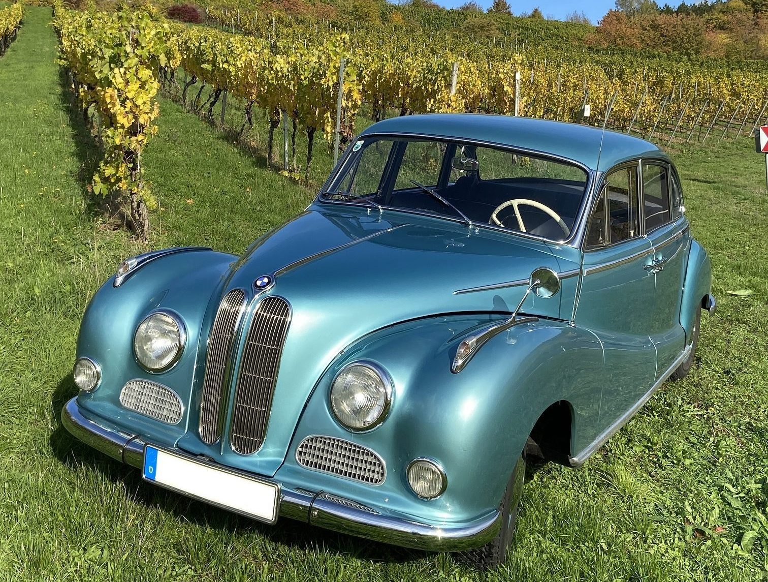BMW 502: Huyền Thoại Xe Hơi Đẳng Cấp Những Năm 1950 Và Giá Trị Sưu Tầm 5 bmw 502 - Hình 1
