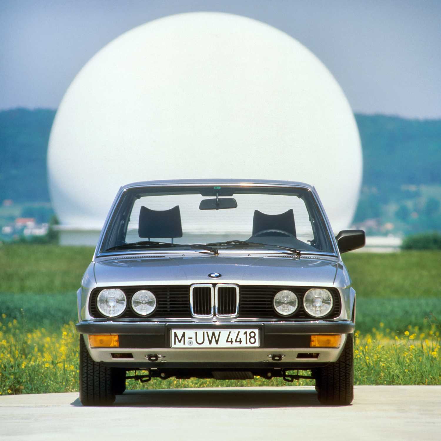 BMW 518: Lựa Chọn Xe Sang Hạng Trung Với Giá Cực Rẻ - Có Đáng Mua? 1 bmw 518 - Hình 5