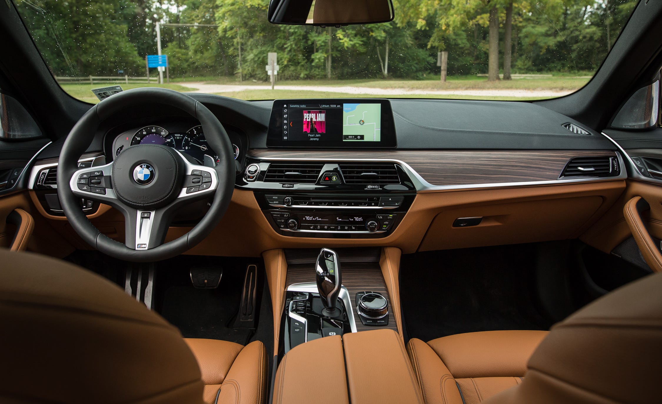 bmw 520i 2018 interior - Hình 1