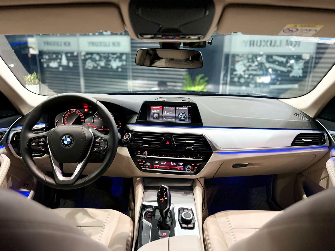 bmw 520i 2018 interior - Hình 3