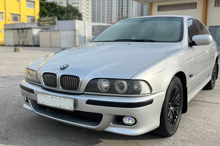 BMW 525i Giá Bao Nhiêu? Phân Tích Chi Tiết Từ A-Z Cho Người Mua Xe 2 bmw 525i giá - Hình 4