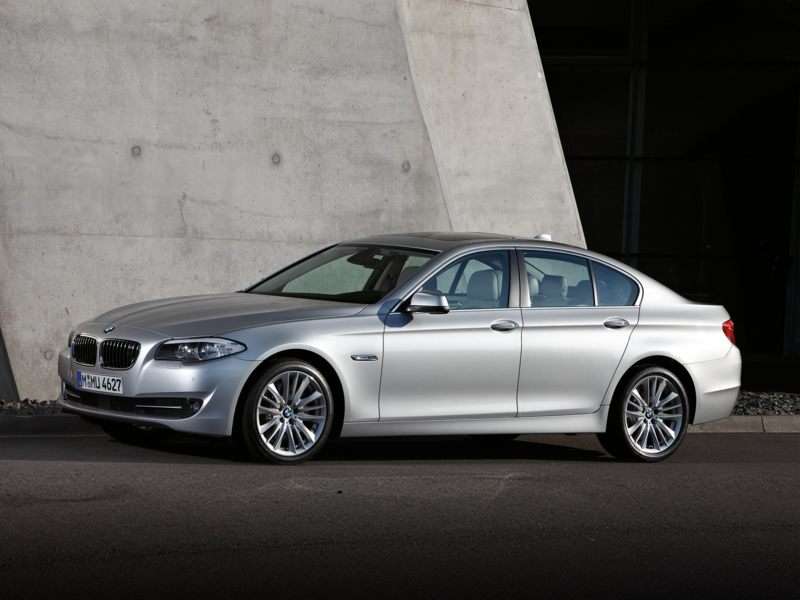 BMW 528i M Sport: Đẳng Cấp Sedan Hạng Sang Pha Chất Thể Thao 3 bmw 528i m sport - Hình 3