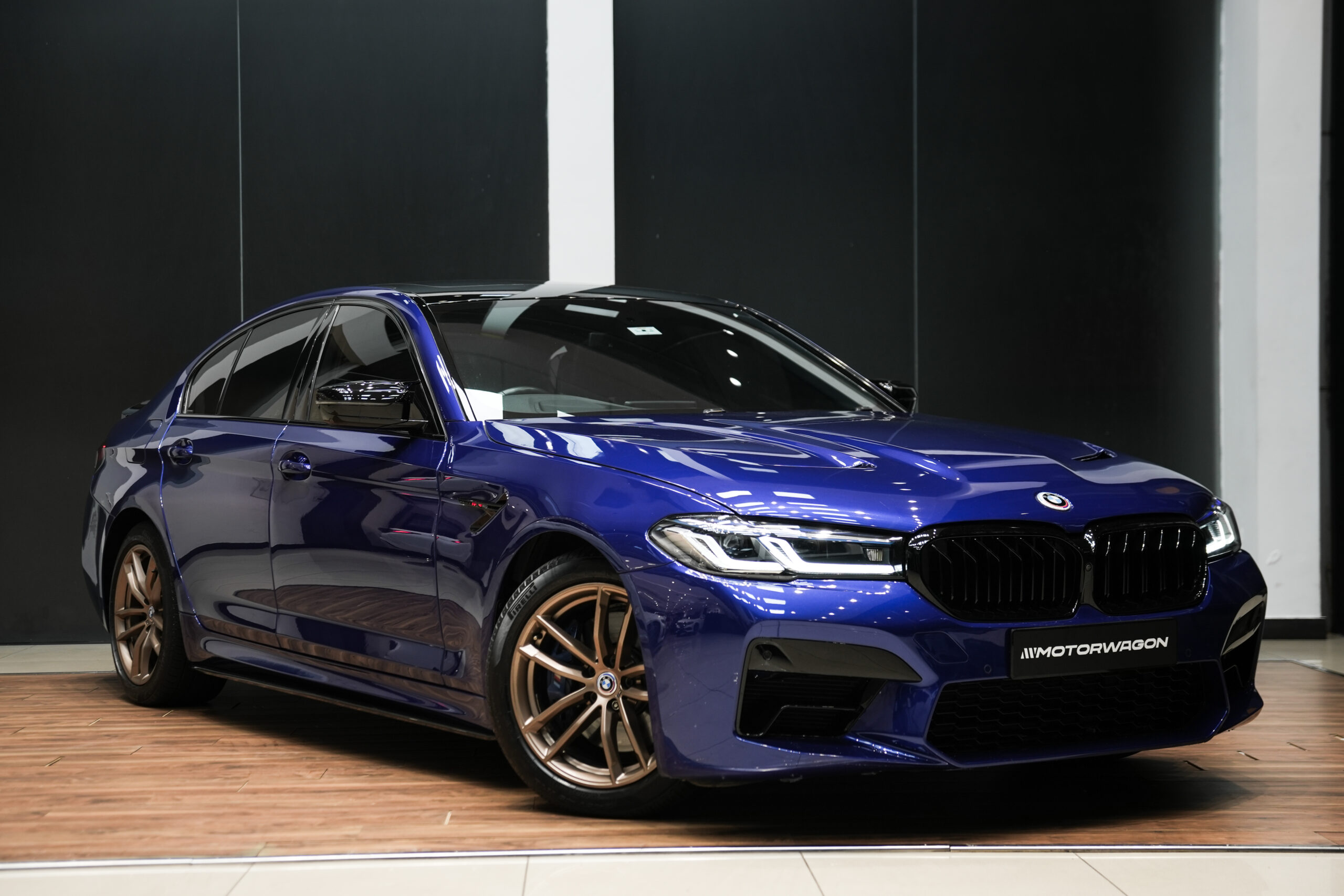 BMW 530d: Động Cơ Diesel Cao Cấp – Sức Mạnh Vượt Thời Gian 3 bmw 530d - Hình 3