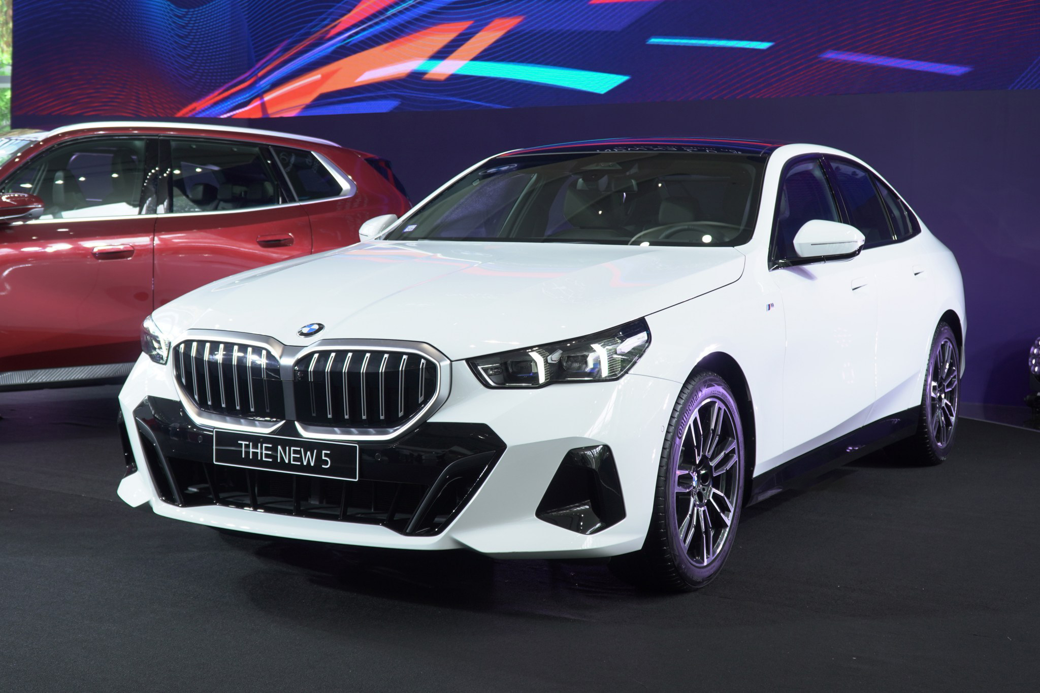 BMW 530i G30: Đánh giá chi tiết từ thiết kế, vận hành đến trải nghiệm thực tế 3 bmw 530i g30 - Hình 3
