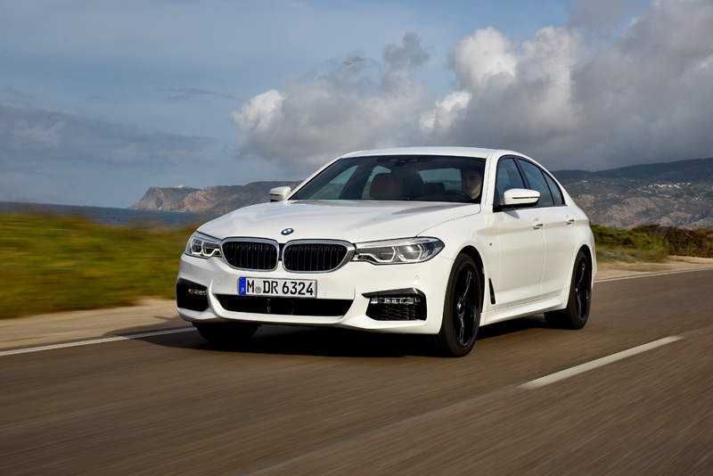 BMW 530i Luxury Line: Đẳng Cấp Sang Trọng Và Hiệu Suất Vận Hành Đỉnh Cao 3 bmw 530i luxury line - Hình 3