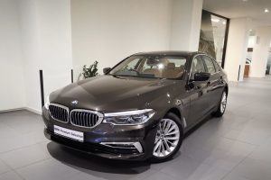 bmw 530i luxury line
