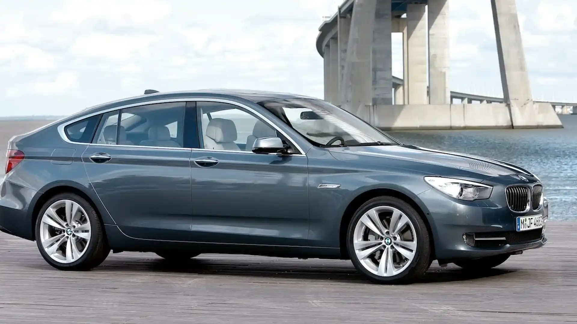 BMW 535i GT: Đẳng Cấp Gran Turismo Giữa Lòng Thành Phố Và Xa Lộ 2 bmw 535i gt - Hình 4