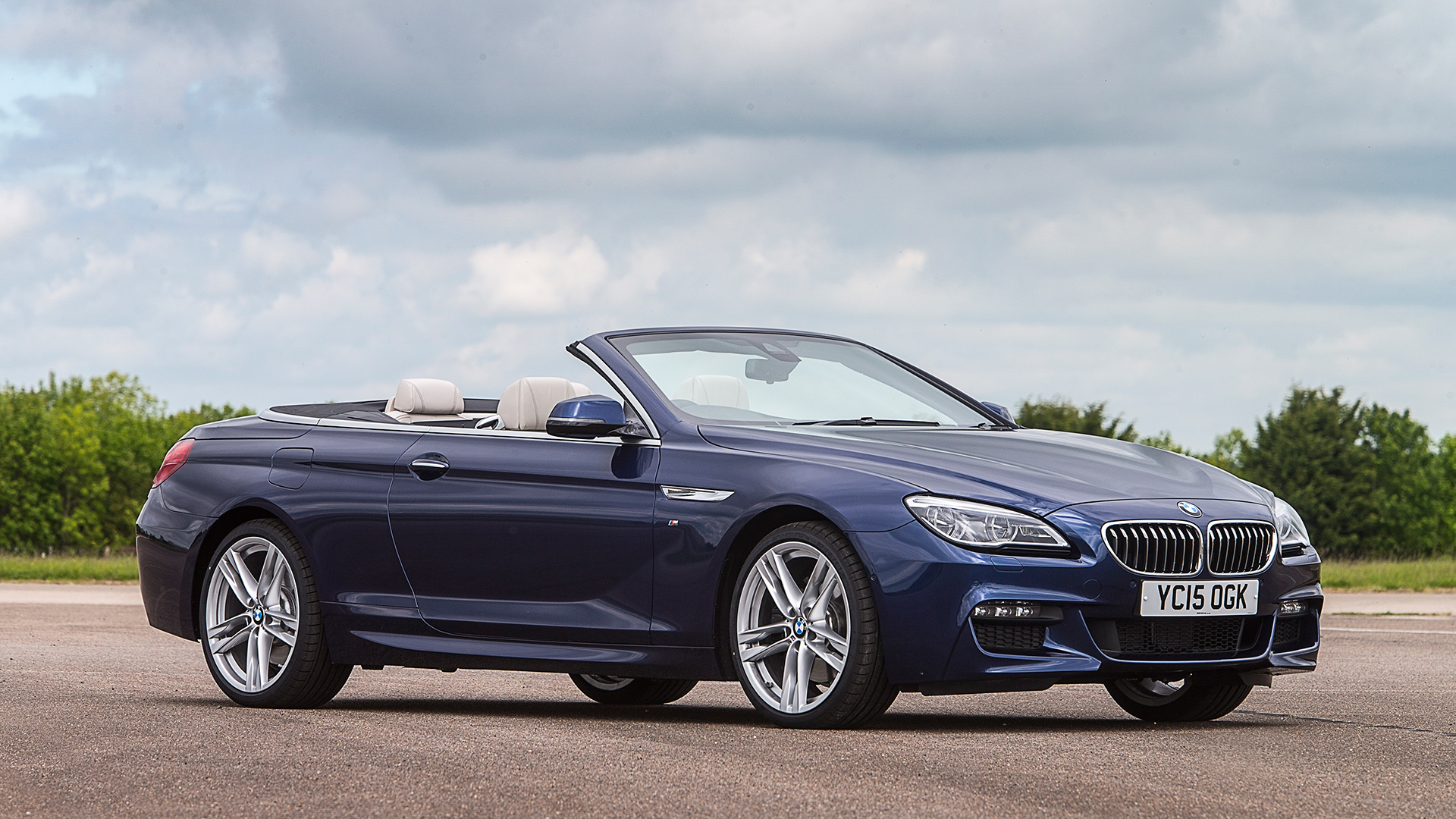 BMW 6 Series Convertible: Đẳng Cấp Xe Mui Trần Hạng Sang Đáng Mua Nhất 2025 1 bmw 6 series convertible - Hình 4