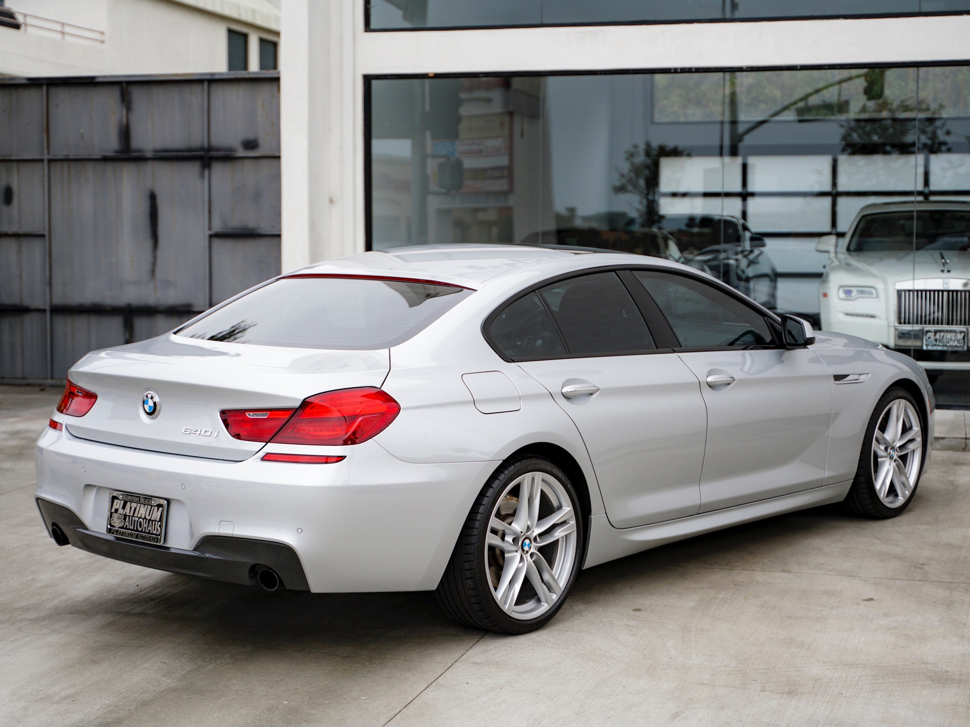 BMW 640 2015: Đẳng Cấp Grand Tourer Và Những Điều Cần Biết Trước Khi Mua 2 bmw 640 2015 - Hình 4