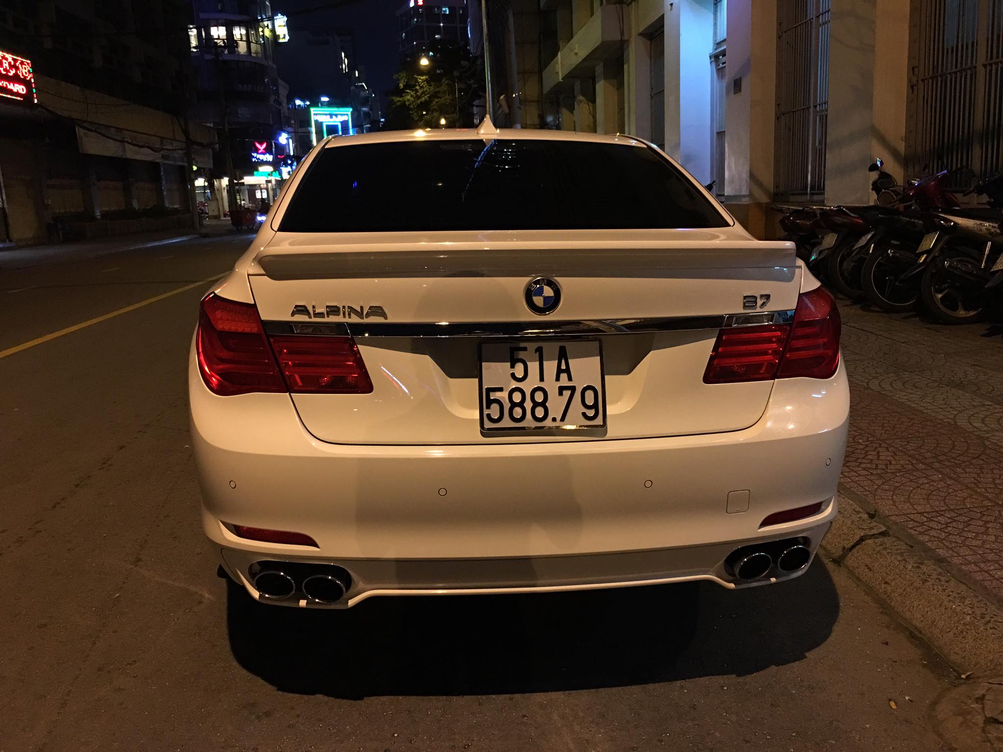 BMW 7 Alpina: Đỉnh Cao Xa Xỉ và Hiệu Năng Đến Từ Alpina 1 bmw 7 alpina - Hình 5