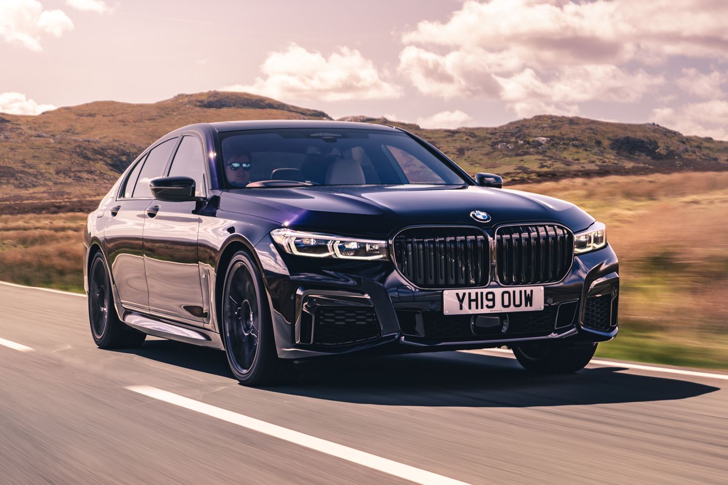 BMW 7 Series G11: Đỉnh cao sang trọng và công nghệ dành cho giới thượng lưu 4 bmw 7 series g11 - Hình 2