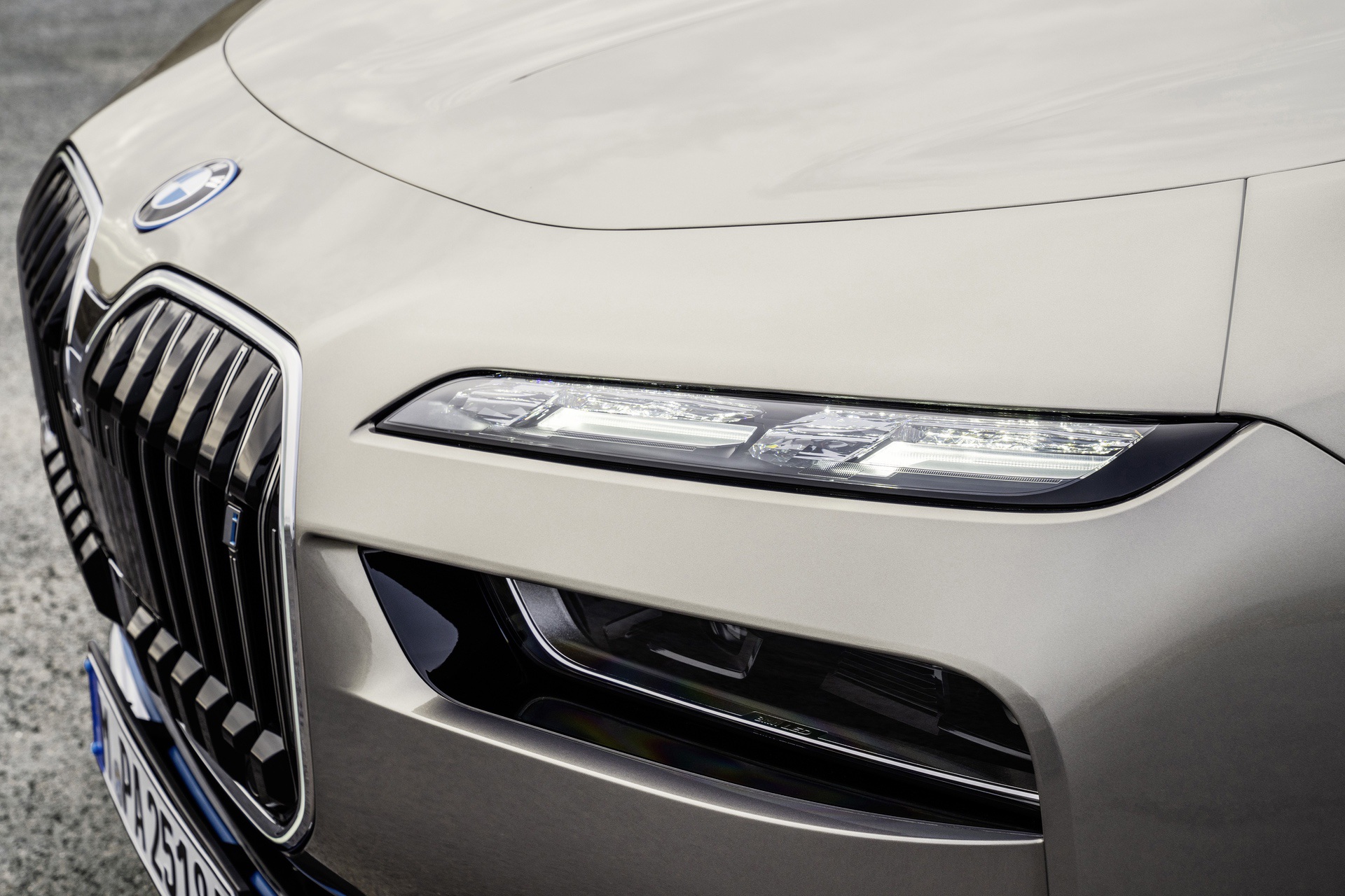 BMW 7 Series Headlights: Công Nghệ Chiếu Sáng Đỉnh Cao Cho Xe Sang 3 bmw 7 series headlights - Hình 3