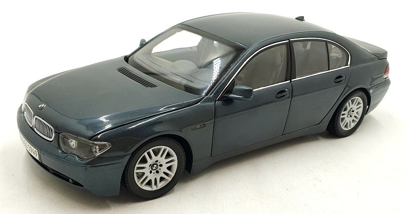 BMW 7 Series Kyosho: Tinh Hoa Thu Nhỏ Của Dòng Xe Sang Đức 2 bmw 7 series kyosho - Hình 4