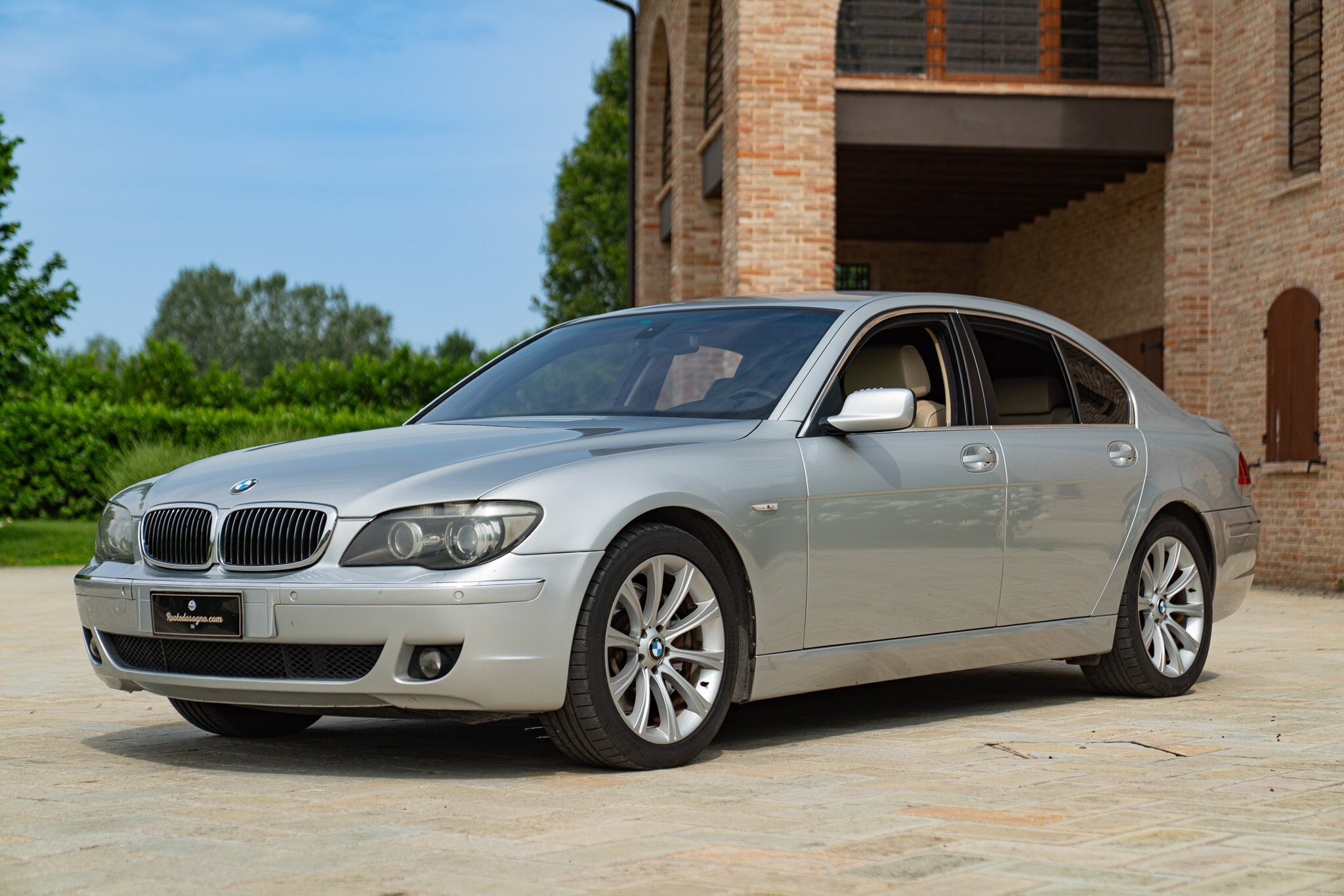 bmw 745 - Hình 5