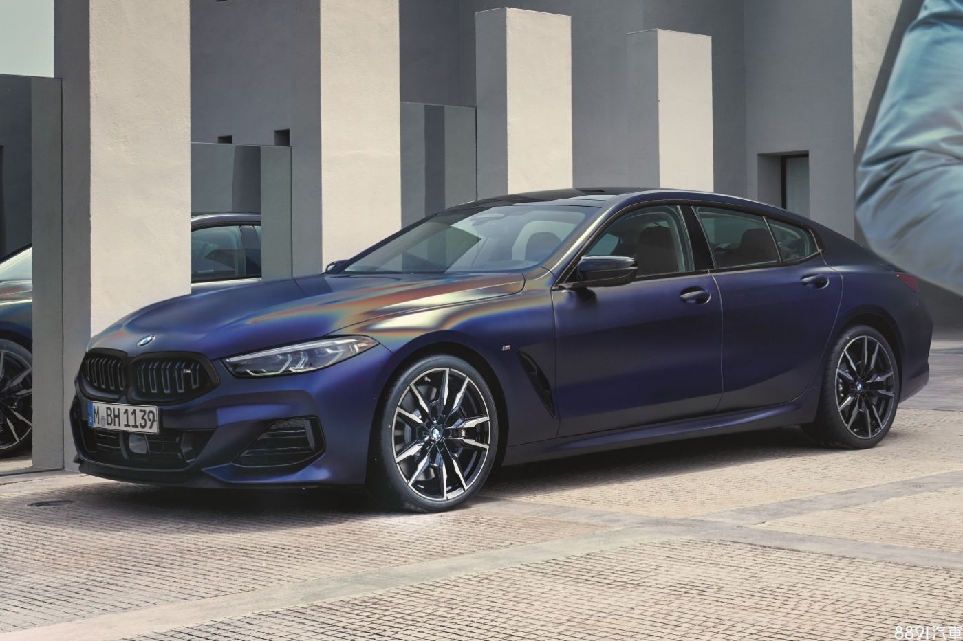 bmw 8 系列 - Hình 3