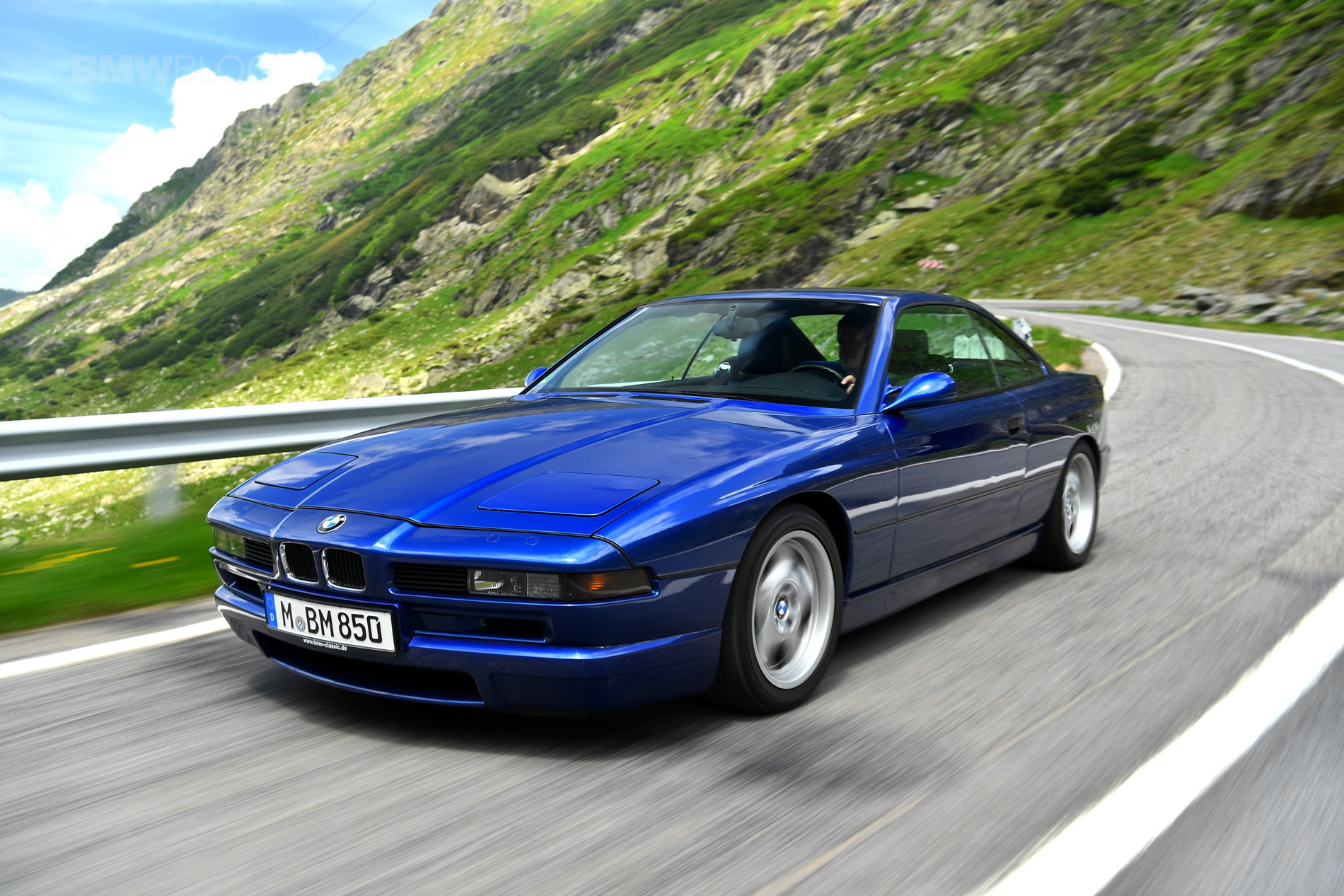 bmw 850 csi - Hình 2