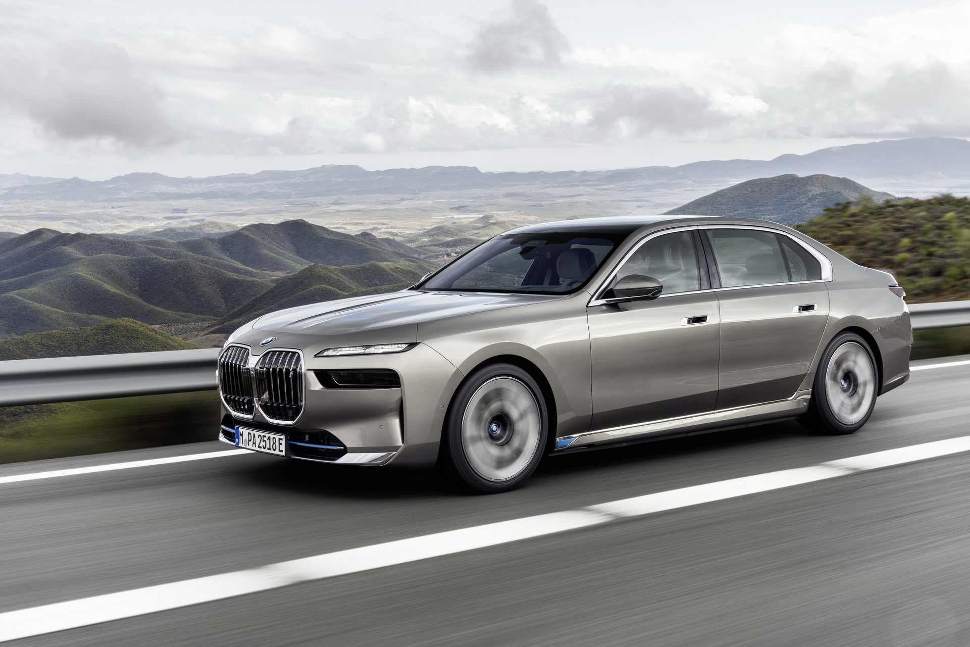 bmw a2 - Hình 1