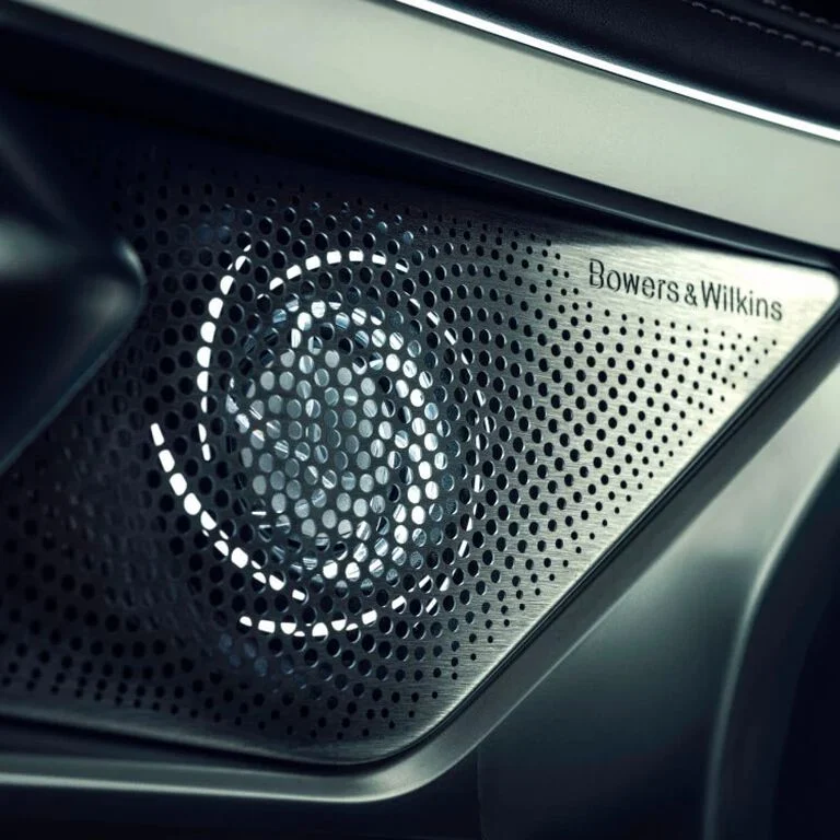 bmw b&w