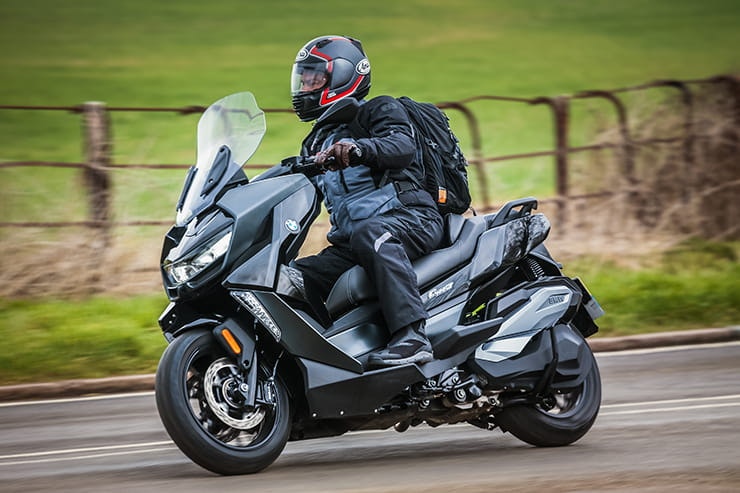 bmw c400gt review - Hình 2