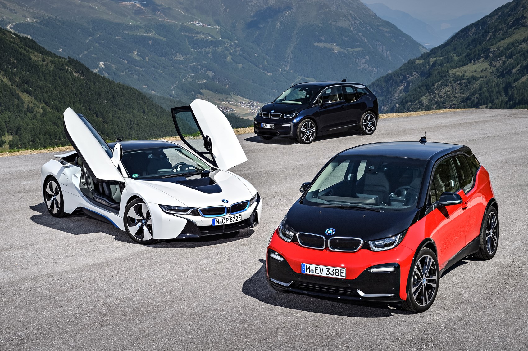 bmw ev car 4